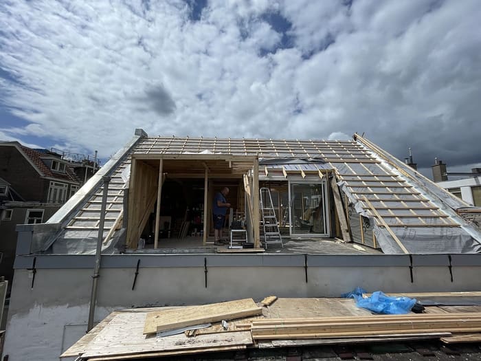 Dakconstructie, tijdens de bouw