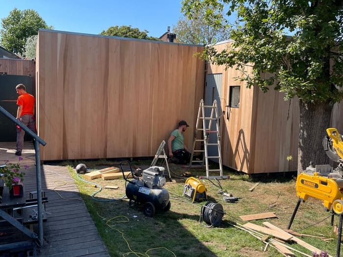 Montage houten gevelbekleding, Watergang